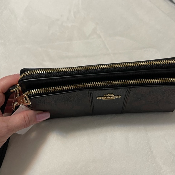 NWT black and brown Coach dual wallet - Picture 2 of 10
